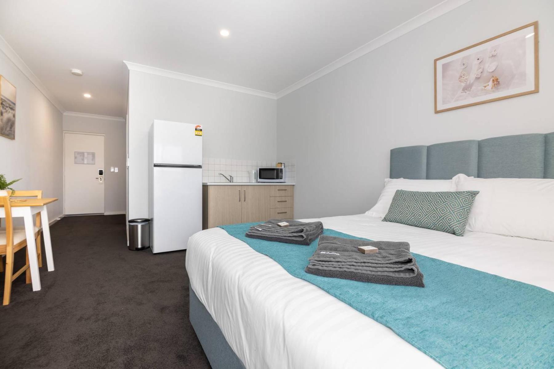 Jurien Bay Motel Apartments מראה חיצוני תמונה