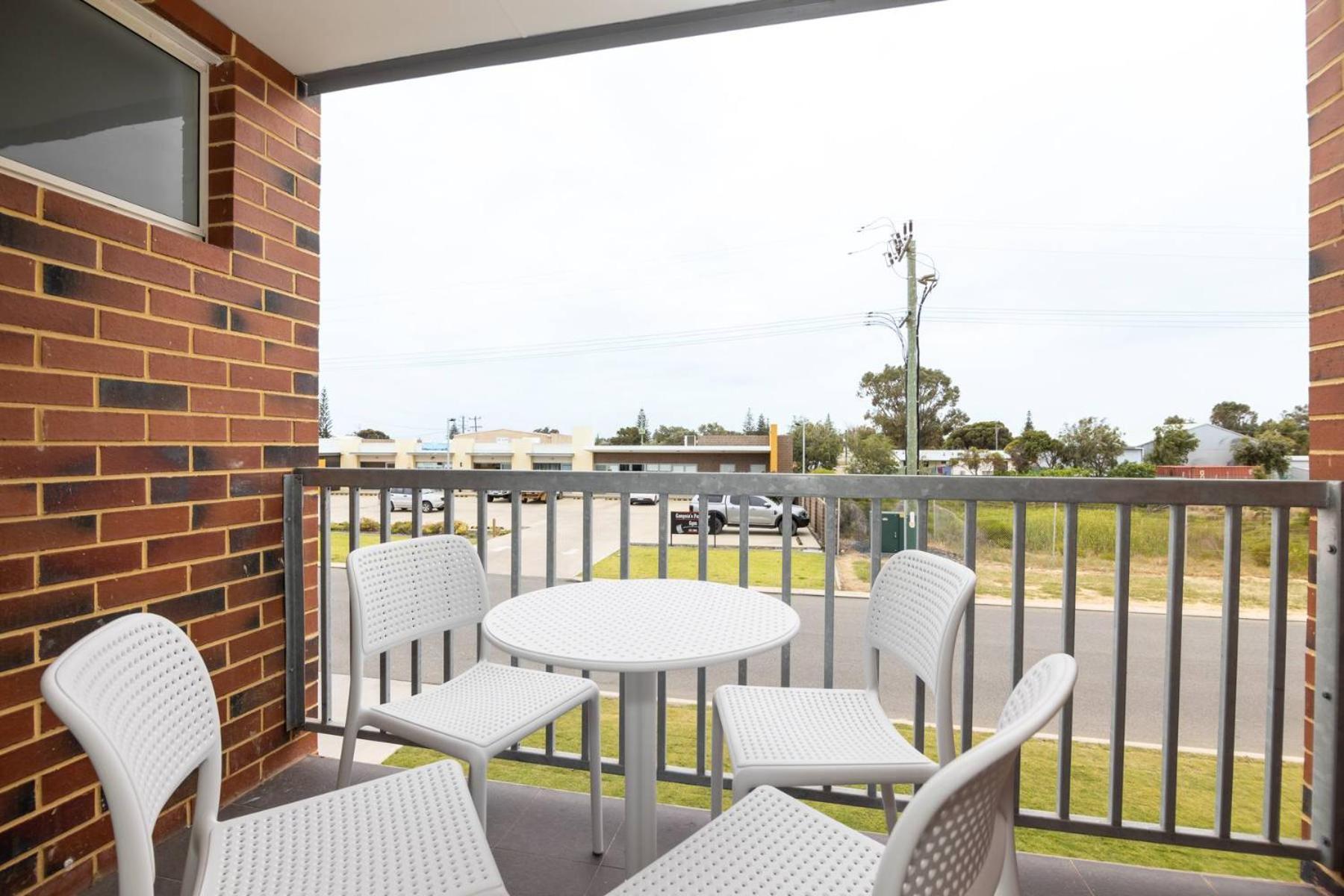 Jurien Bay Motel Apartments מראה חיצוני תמונה